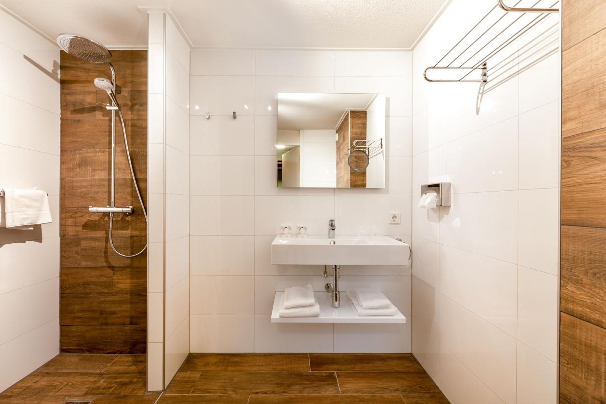 Landhuis Hotel De Herikerberg มาร์เคโล ภายนอก รูปภาพ